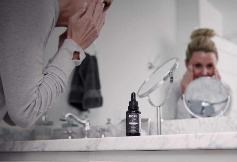 winter skin care routine with Tanasi face serum